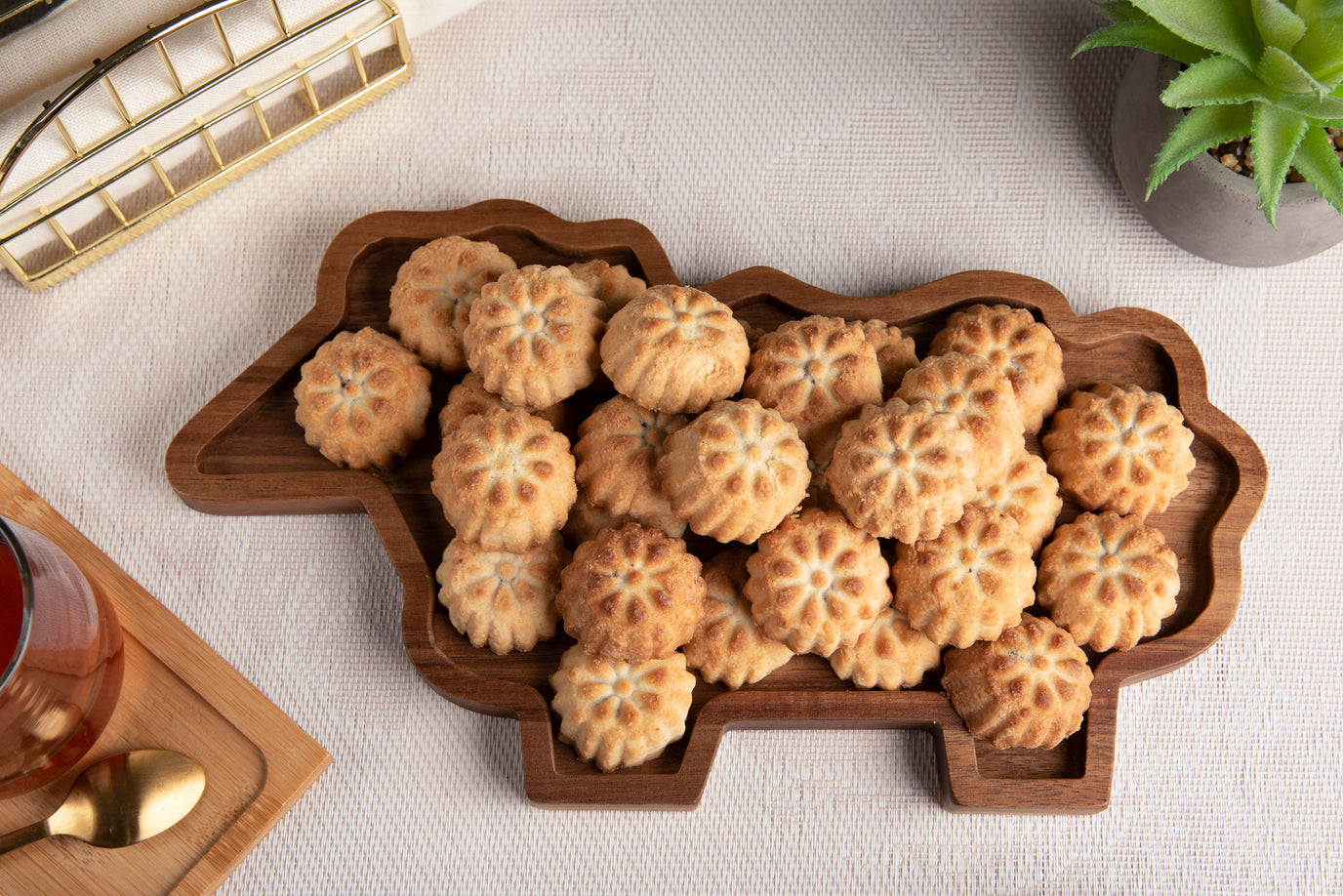 صينية خشبية من خشب الأكاسيا - خروف