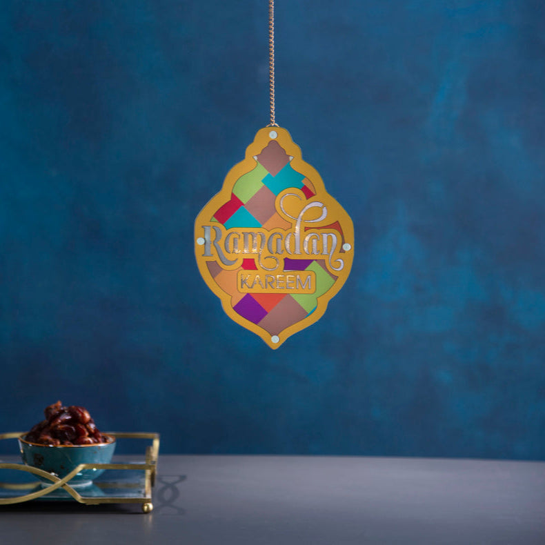 زينة رمضان الخشبية المعلقة