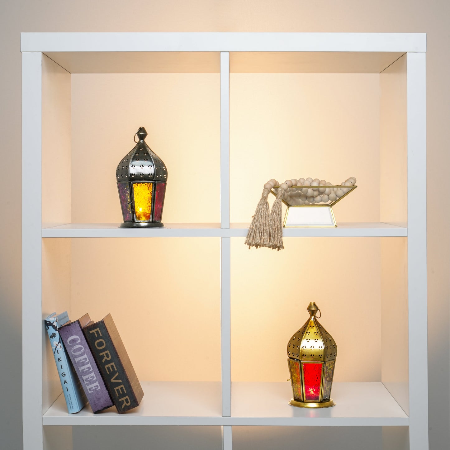 الفانوس العربي النحاسي العتيق - زجاج باللون الأحمر و الأصفر