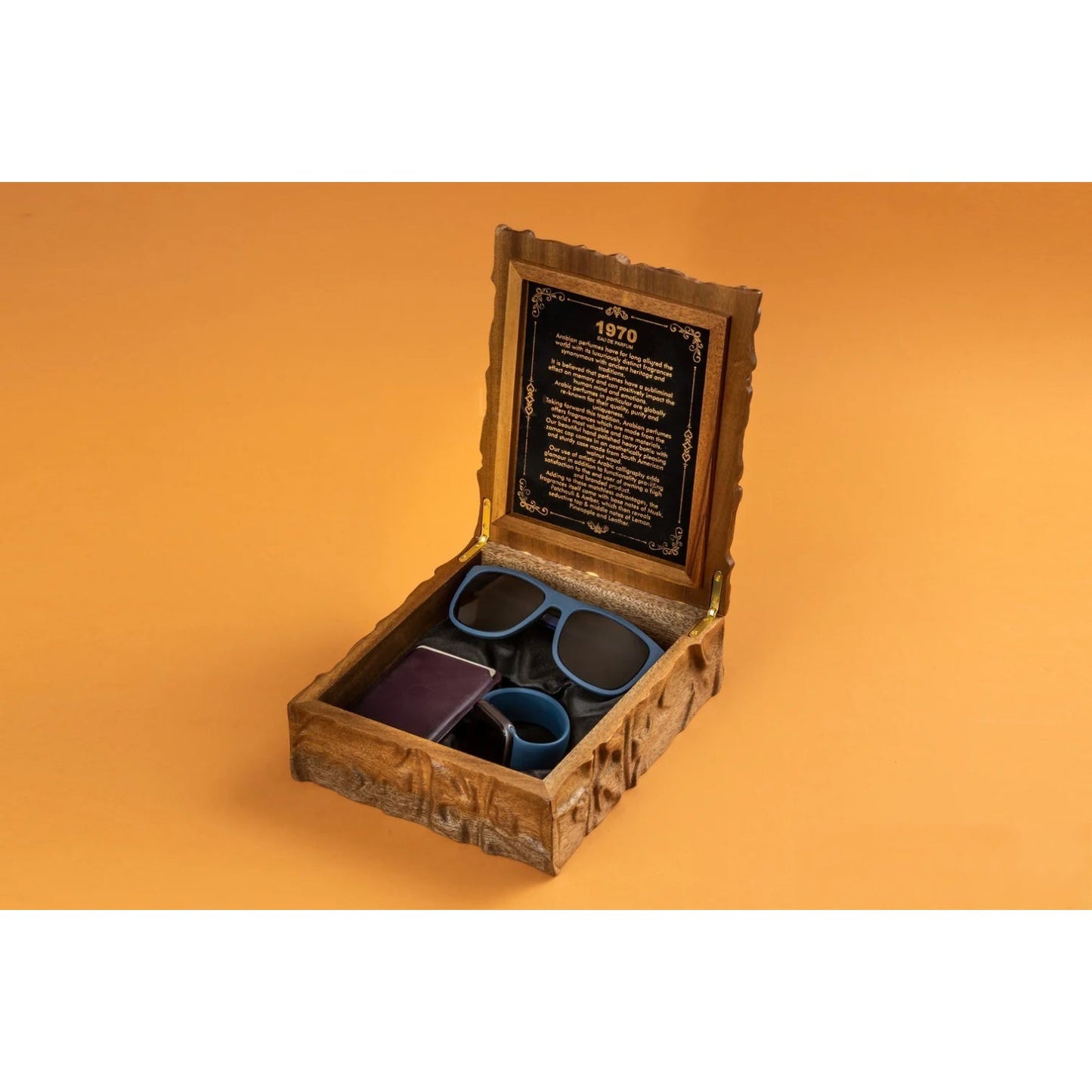 عطر 1970 بعلبة هدايا خشبية