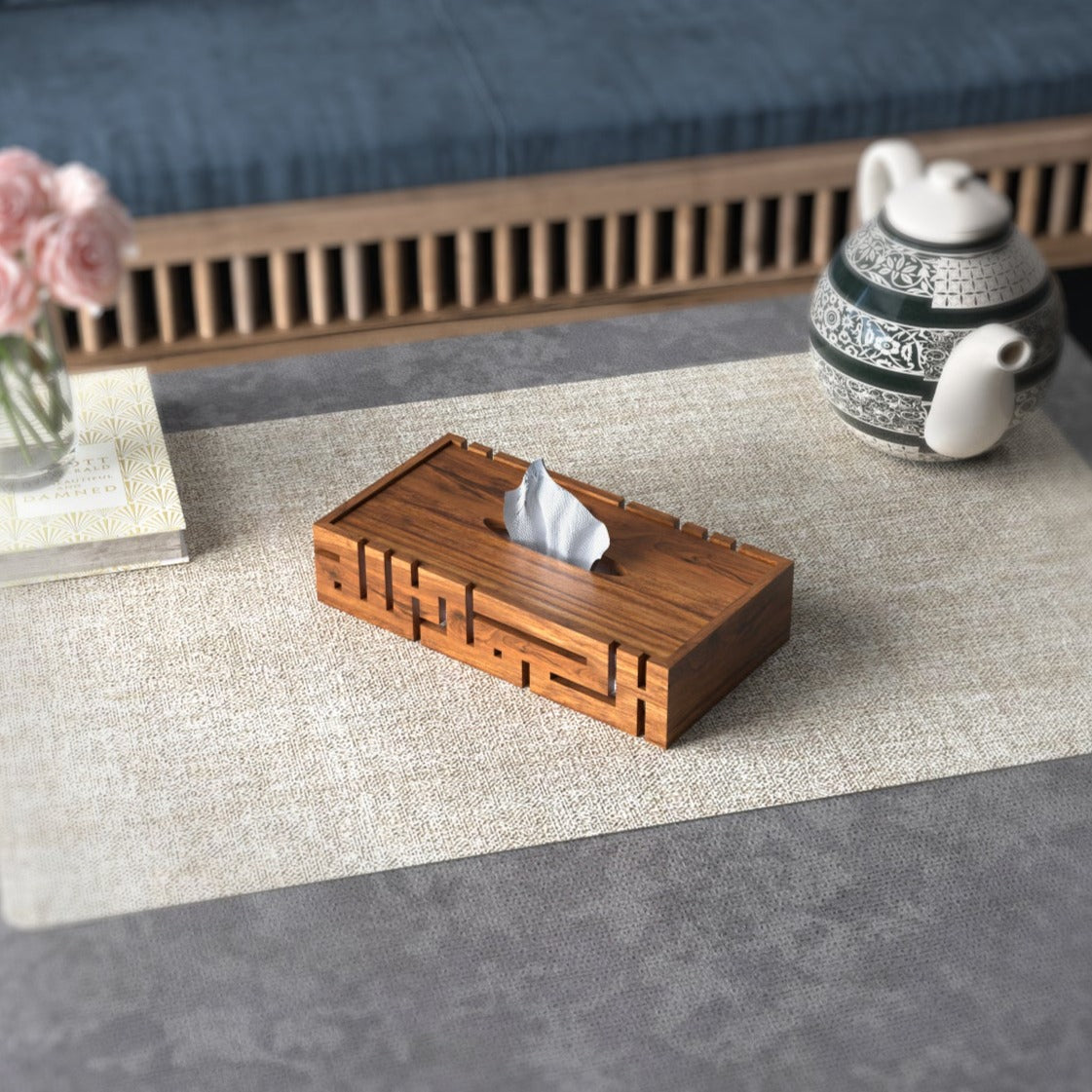 علبة مناديل خشبية