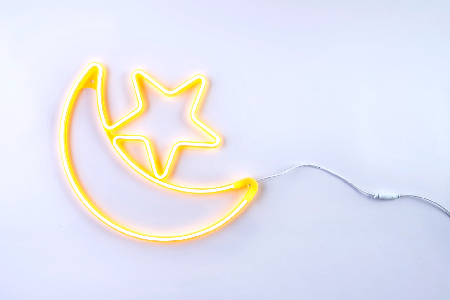 ضوء هلال ونجمة - وسط